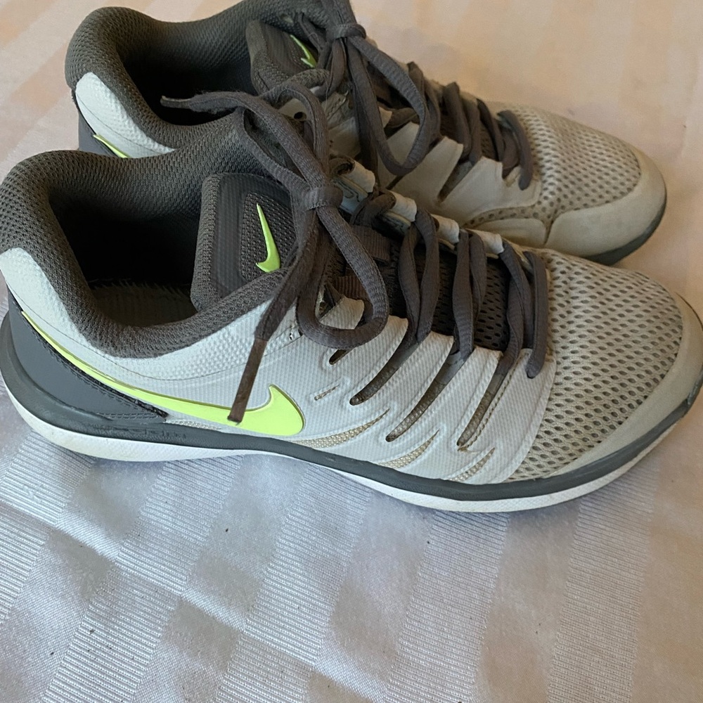 Nike Air Zoom Prestige Tennis Shoes, Vast Gray/Volt Glow-Gunsmoke, Size 6